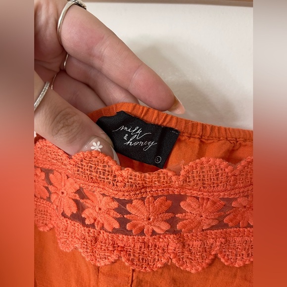 Milk & Honey Orange Lace Button Women's Top - Picture 2 of 4